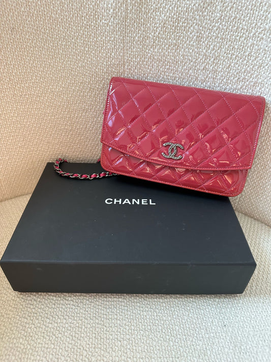 CHANEL Wallet on Chain Timeless/Classique Crossbody in Rose