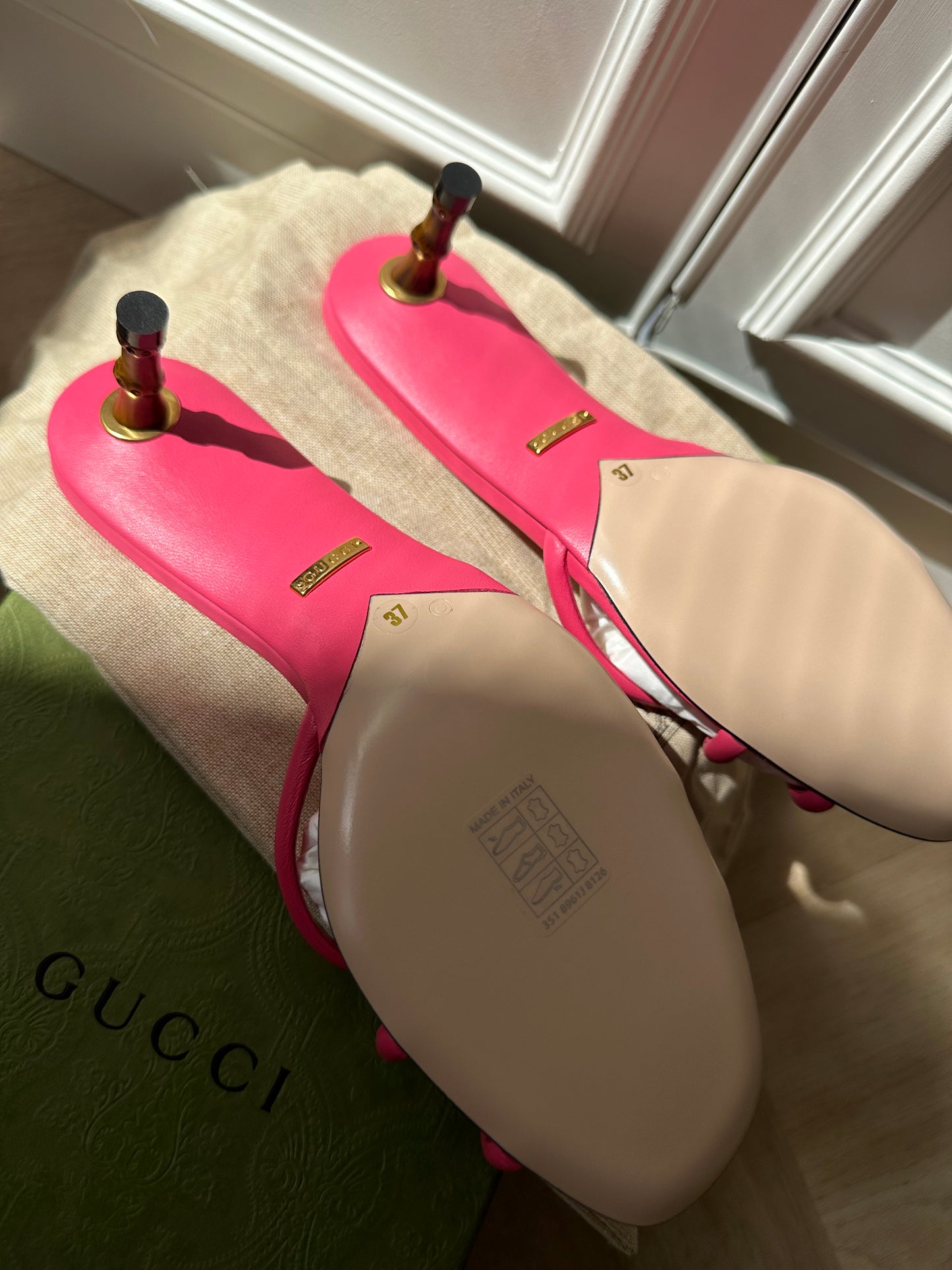 GUCCI Knotted Sandal with Bamboo Heel, size EU37