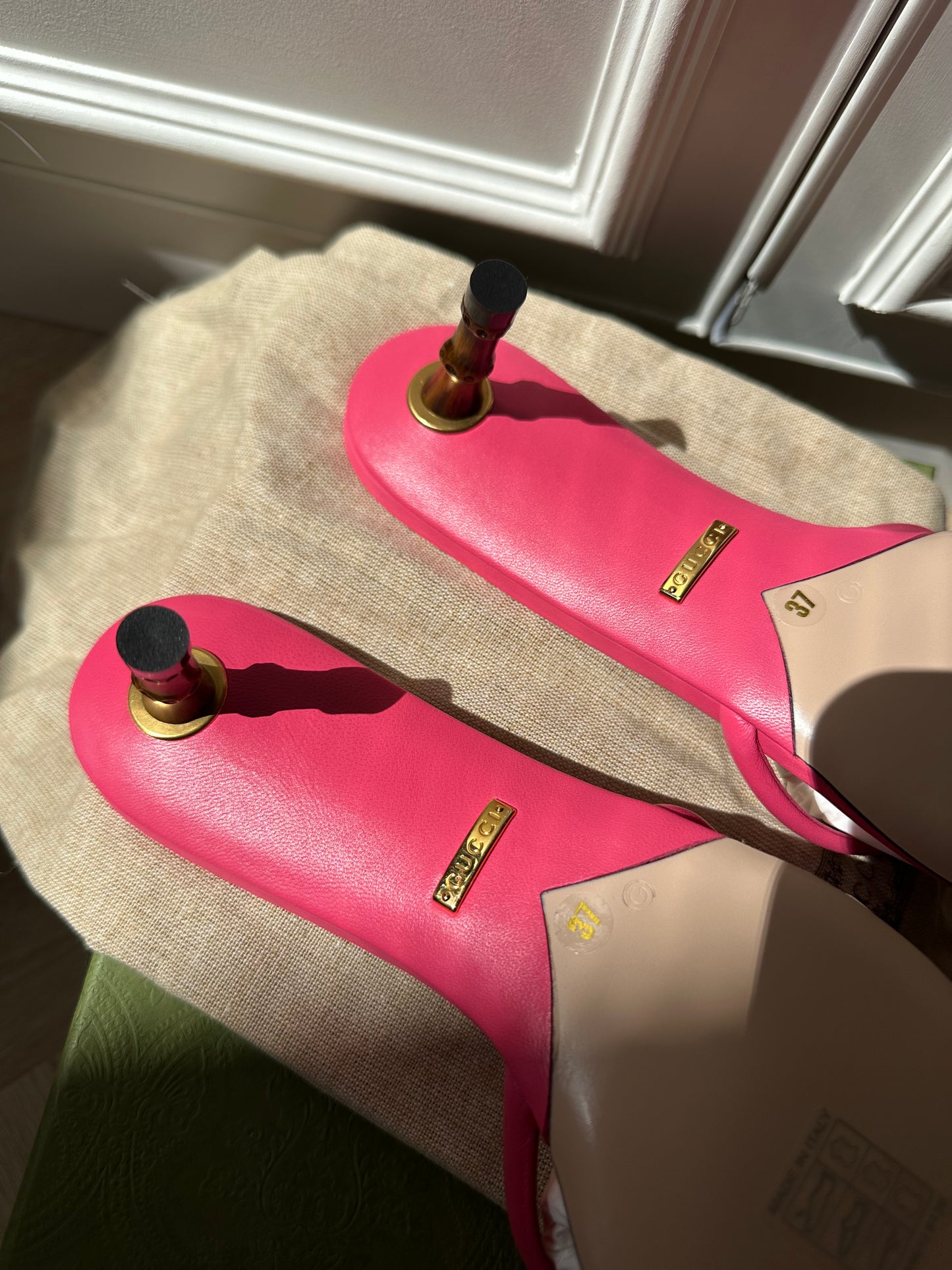 GUCCI Knotted Sandal with Bamboo Heel, size EU37