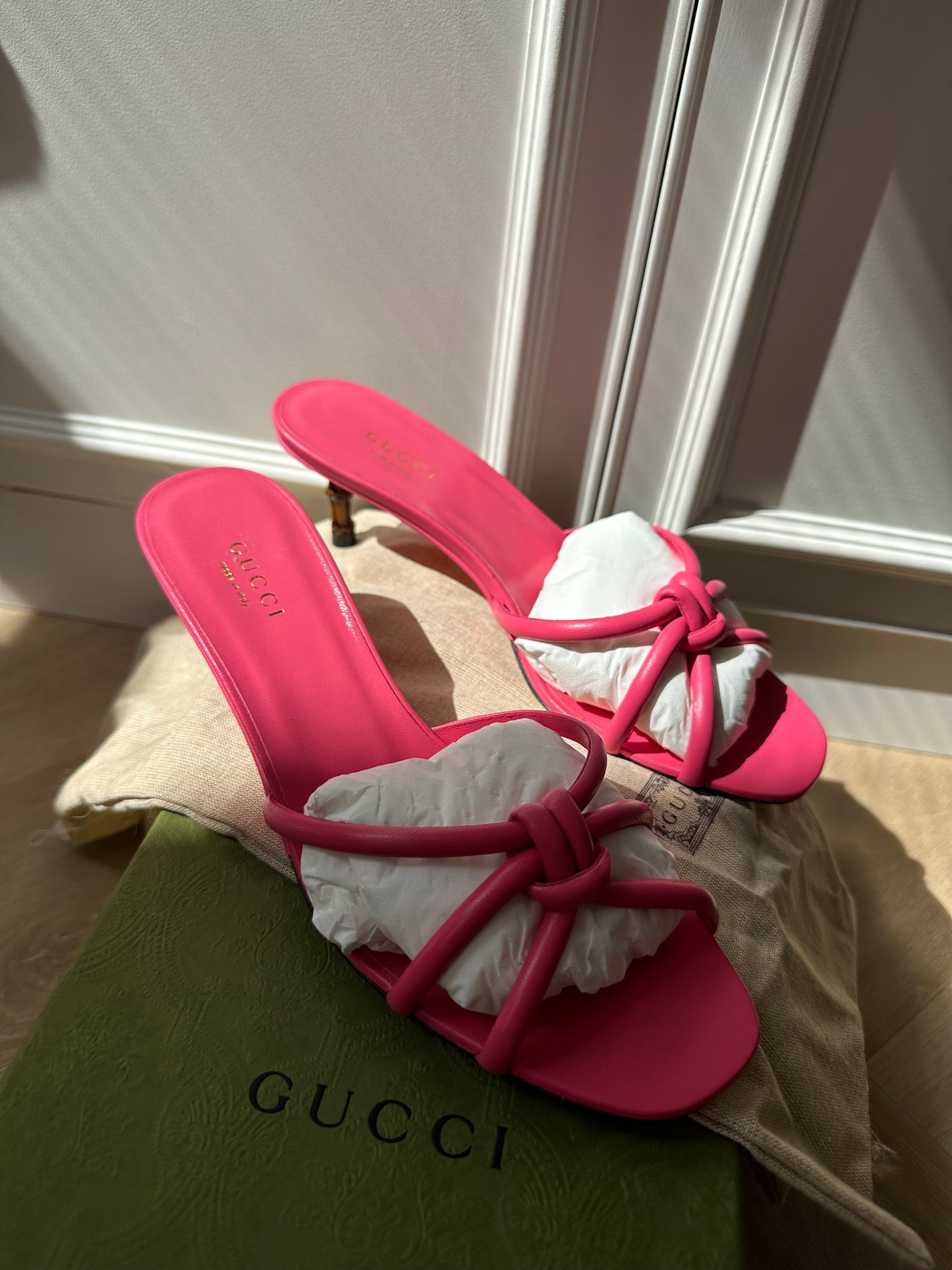 GUCCI Knotted Sandal with Bamboo Heel, size EU37