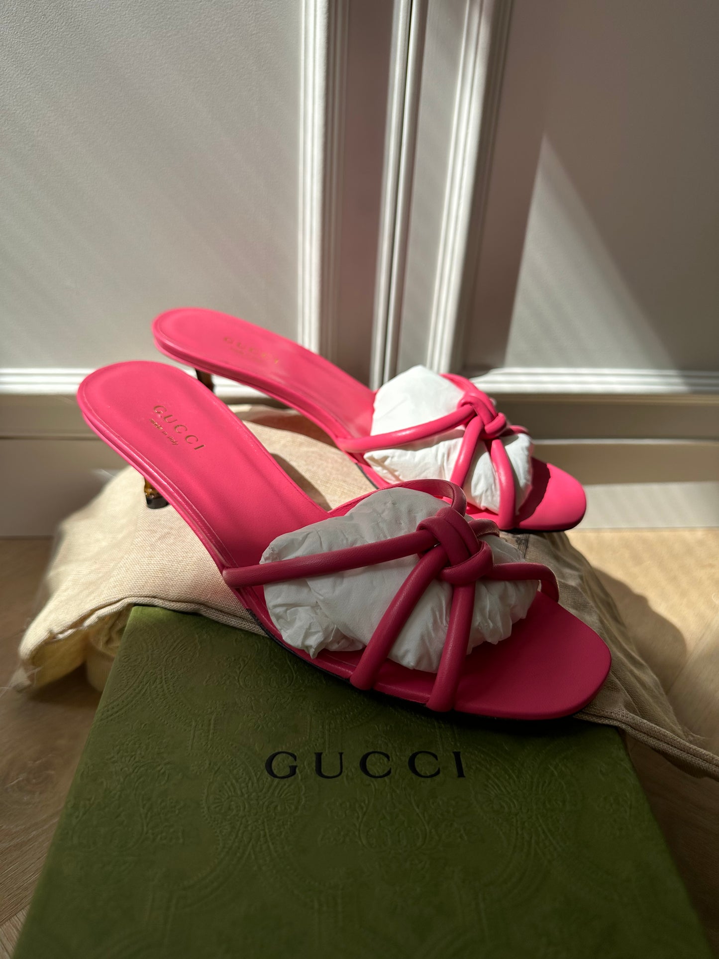GUCCI Knotted Sandal with Bamboo Heel, size EU37